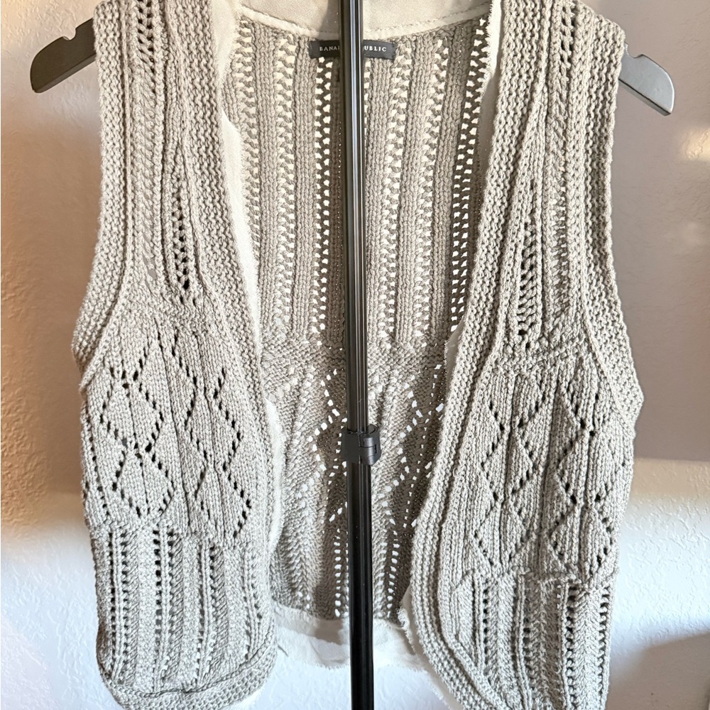 Banana Republic Crochet Knit Vest Boho Open Front Layering Small